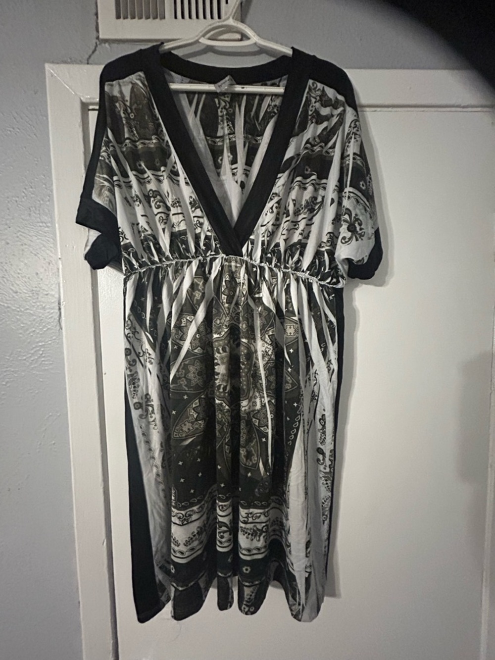 Black and White Paisley V-Neck Dress